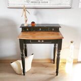 Booster desk