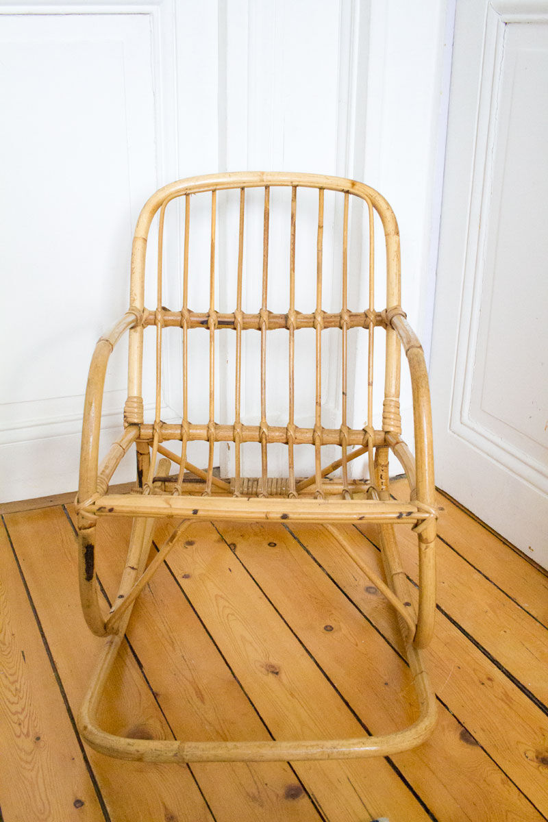 Rocking flesh child rattan