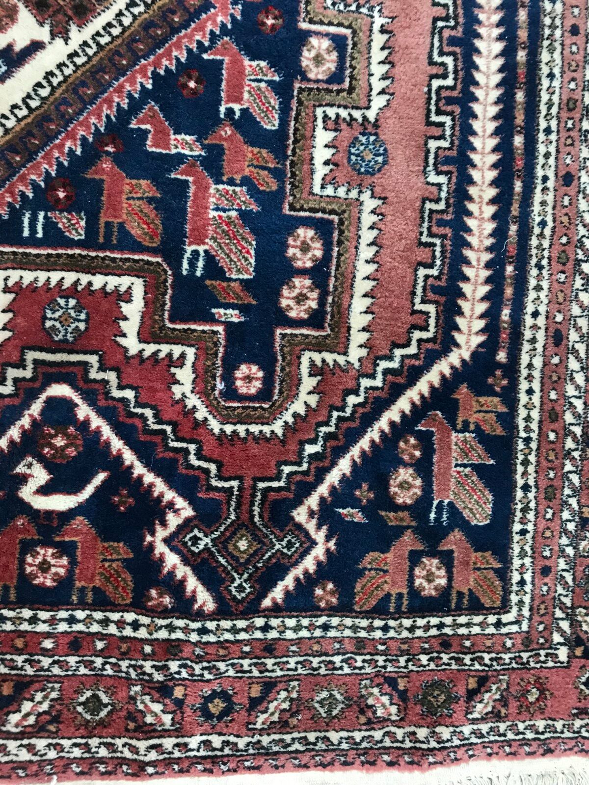 Carpet vintage Persian Afshar done hand 143 X 187 CM