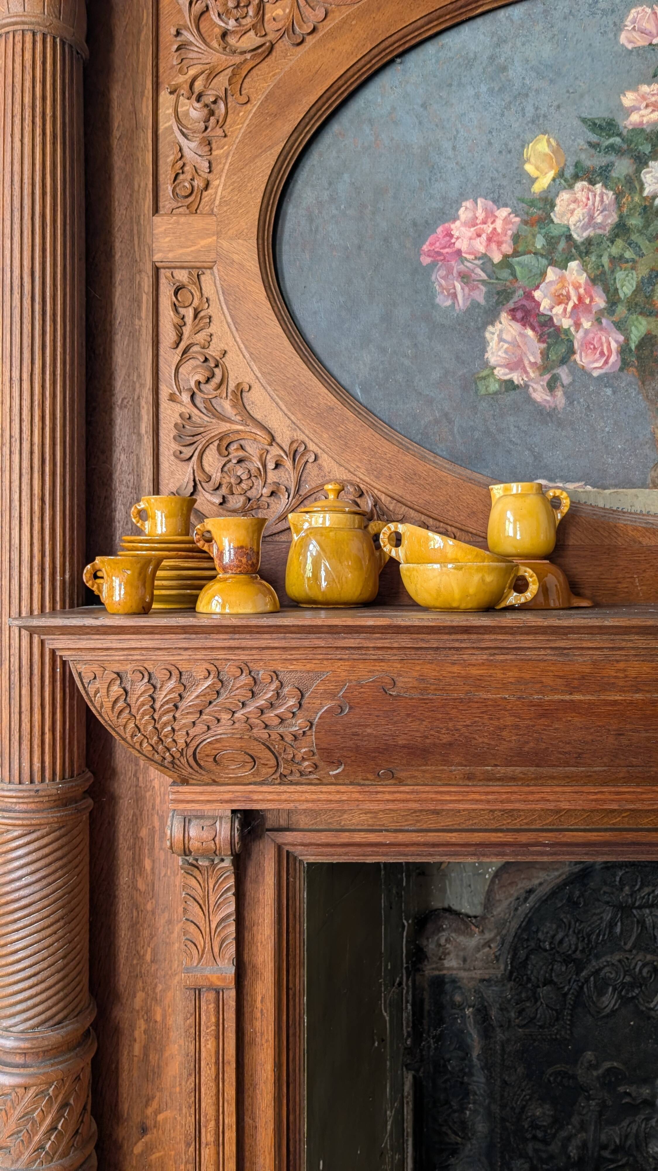 Ensemble de vaisselle vintage en grès émaillé jaune moutarde — 17 pièces