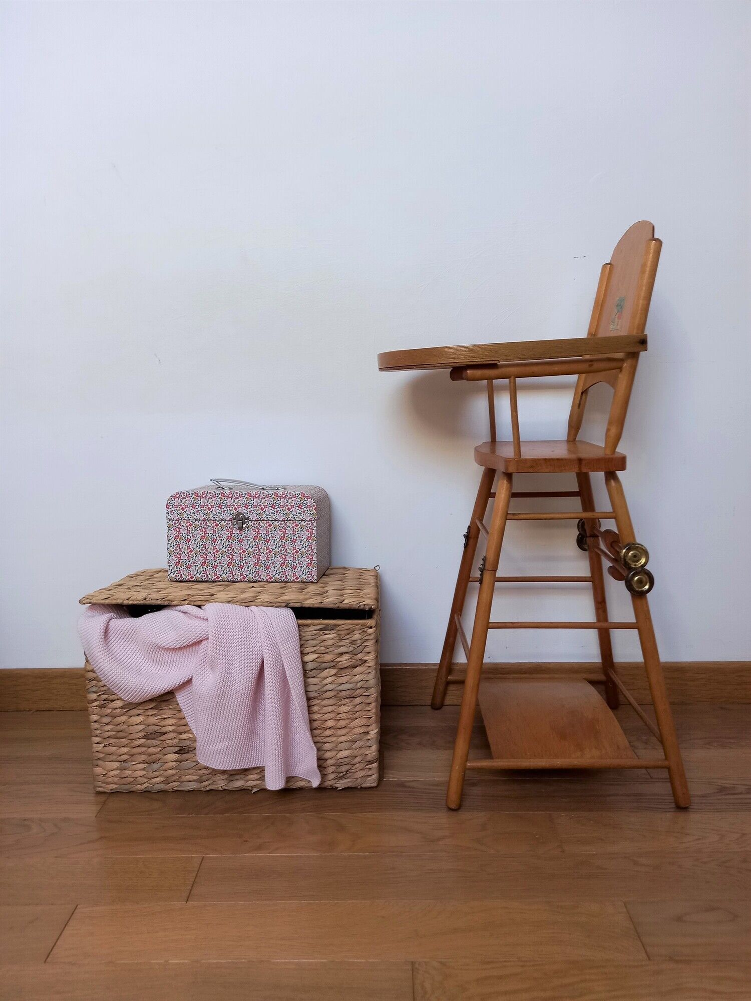 Chaise haute 2-en-1 Corolle pour poupée – Chaise haute et petite table - Jeux & Jouets