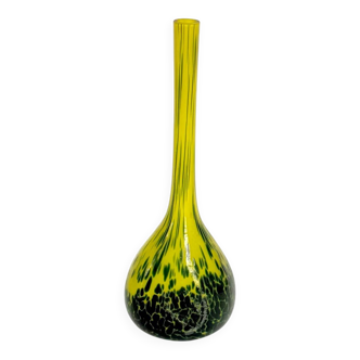 Vase / Soliflore in yellow glass paste – Early 20th century