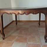 Expandable oak farm table. Late 19th.