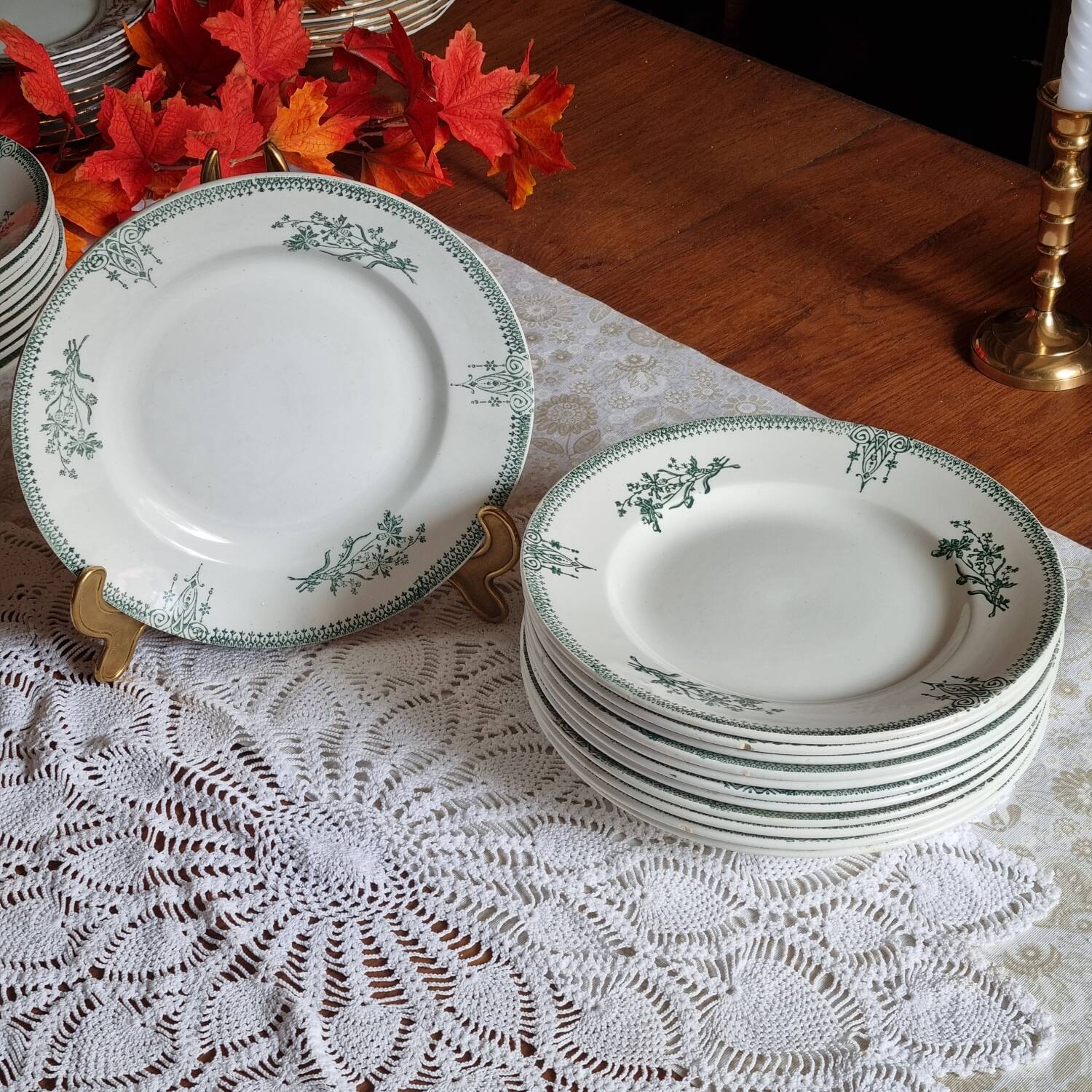 Set of 12 flat plates with slight defects Saint Amand 1932