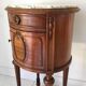 Table de chevet ronde style Louis XVI