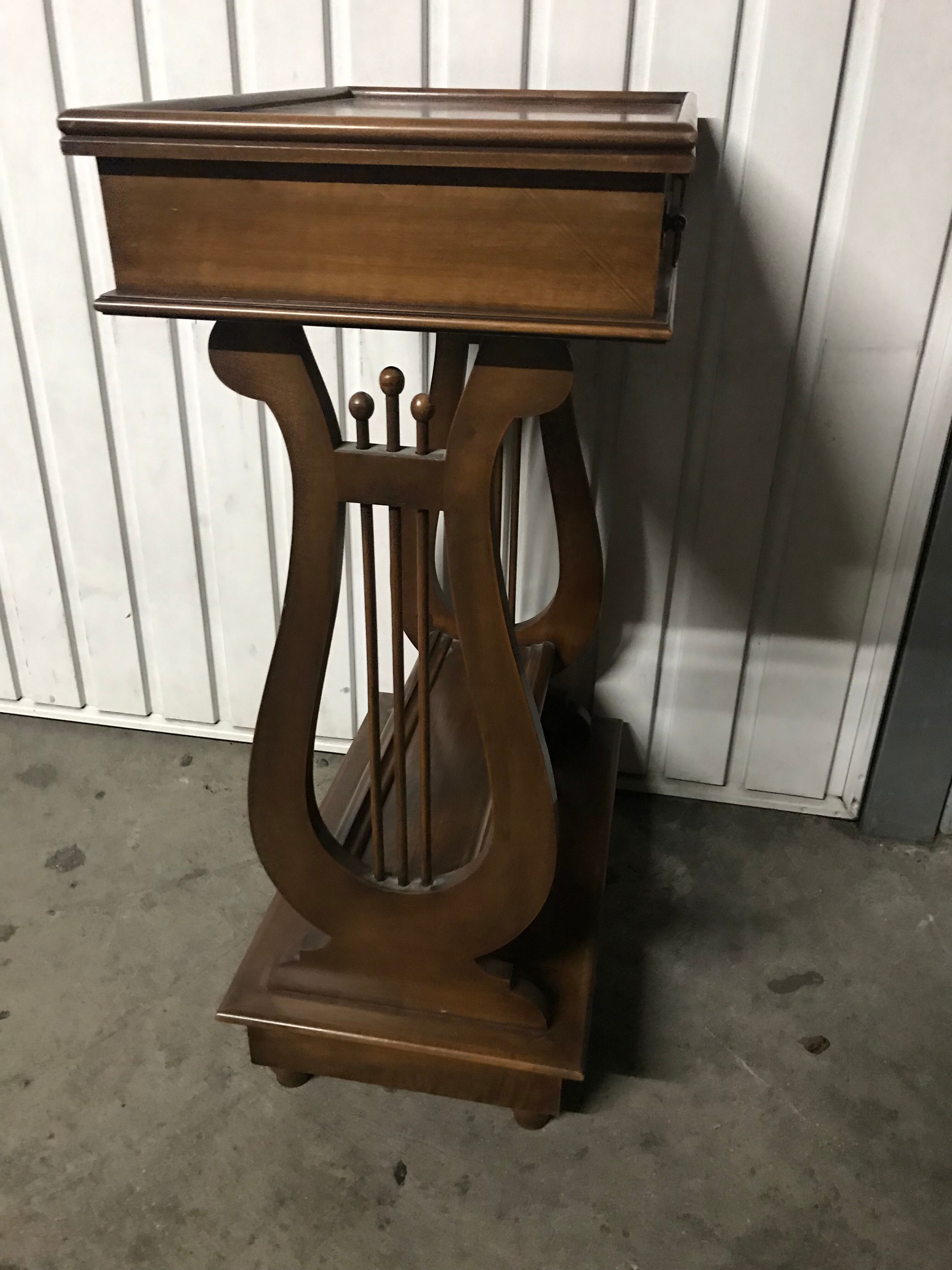 "Lyre" bedside table