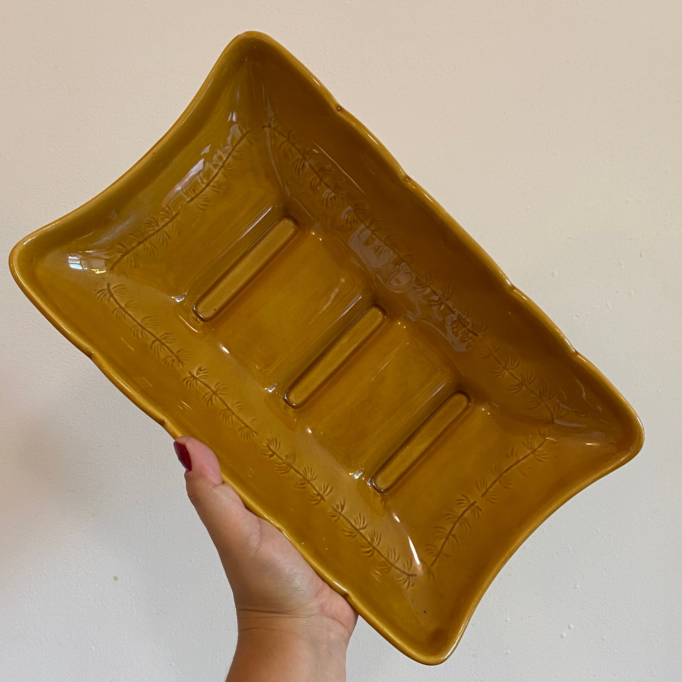 Vintage asparagus service from Gien