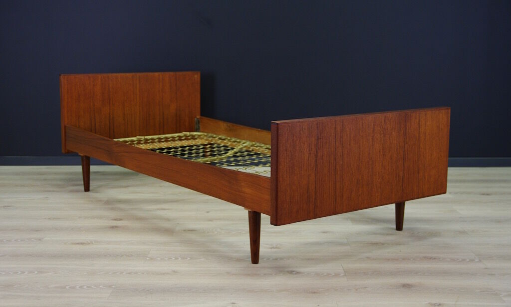 Scandinavian teak daybed