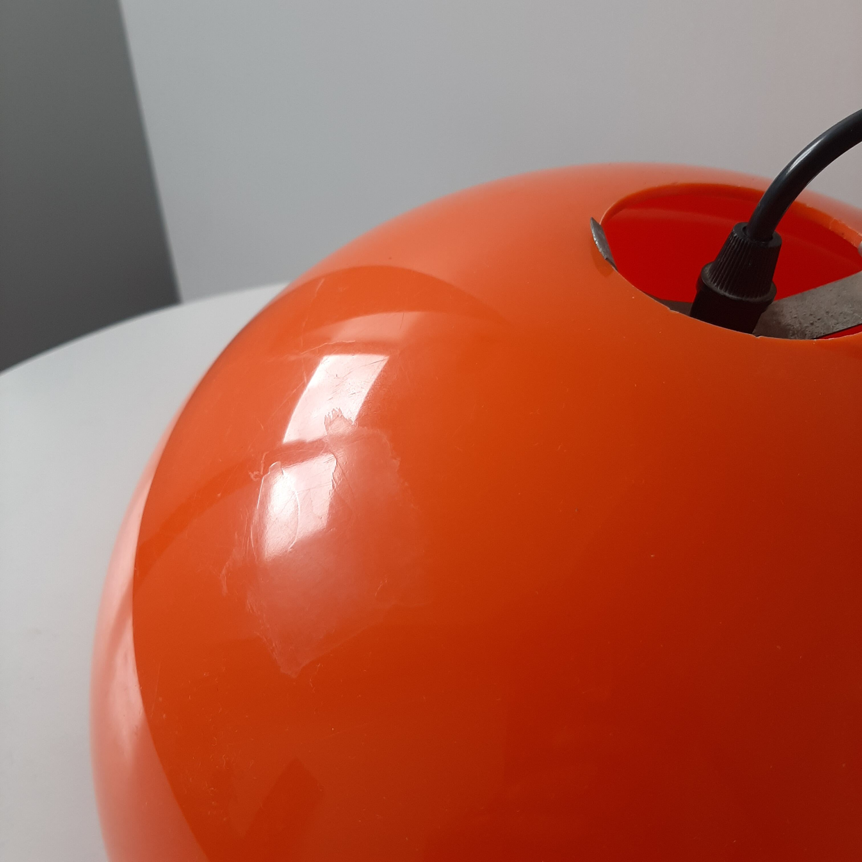 Suspension orange années 60