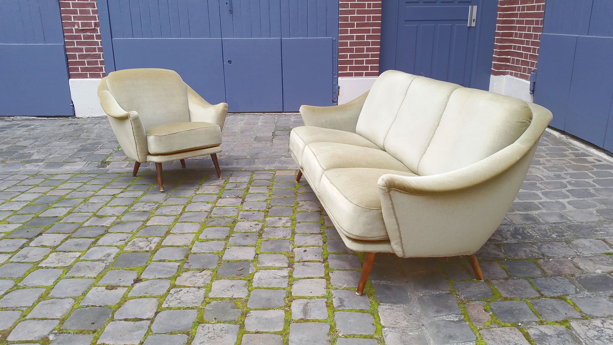 Set canapé / 1 fauteuil année 50 60 dans son jus