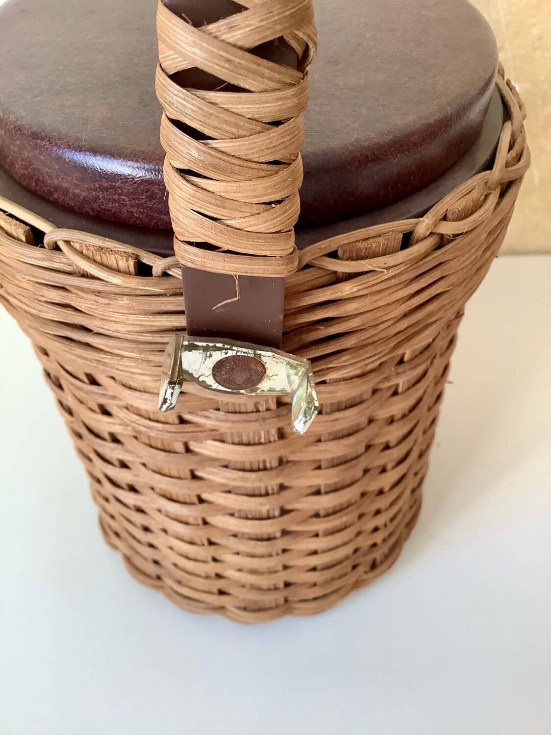 Wicker rattan ice bucket