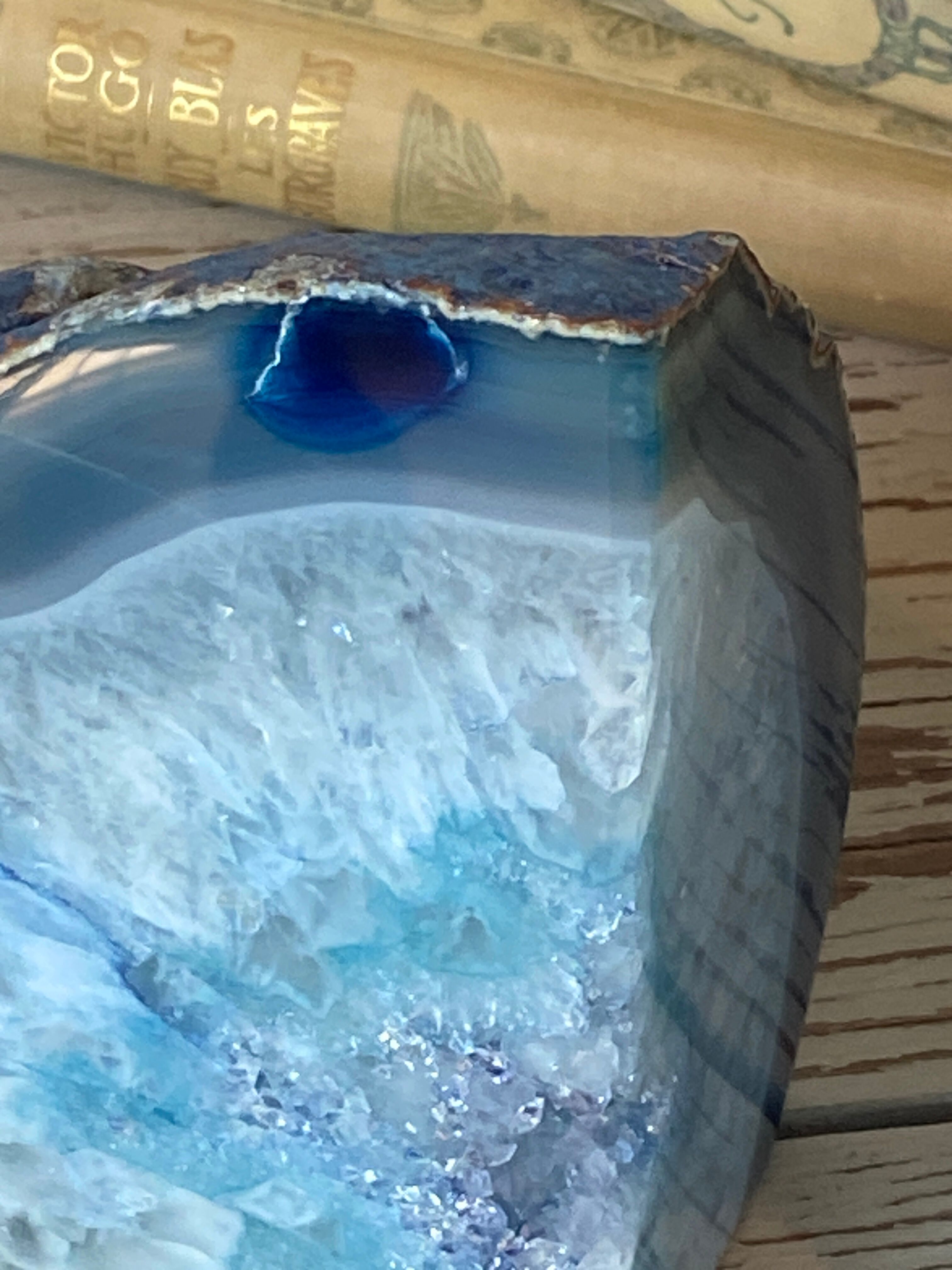 Serre-livre, géode, agate bleue