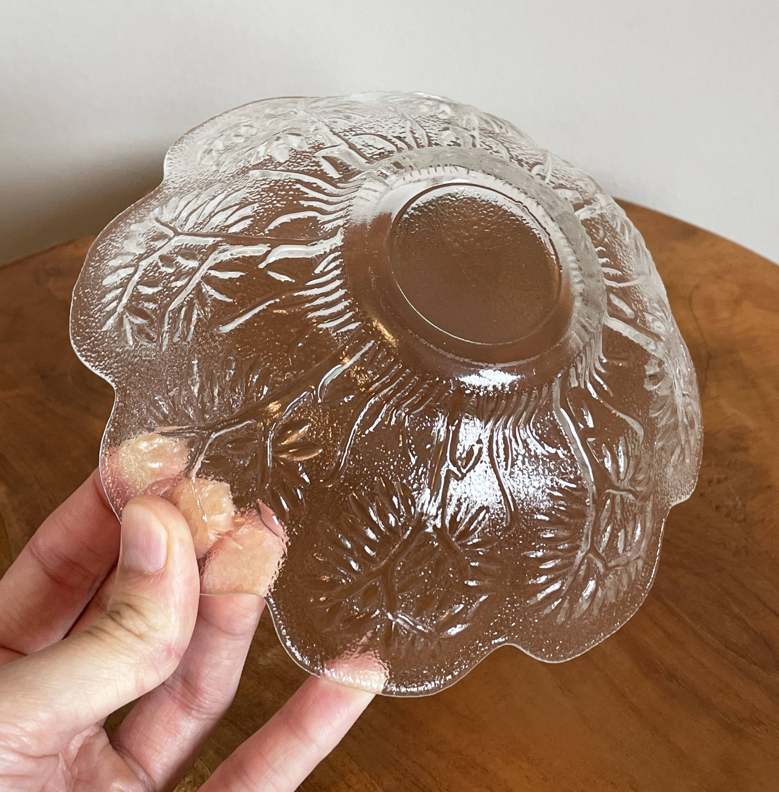 East German (GDR, probably Lausitzer) Crystal Glass Serving Bowl with Tree Motif