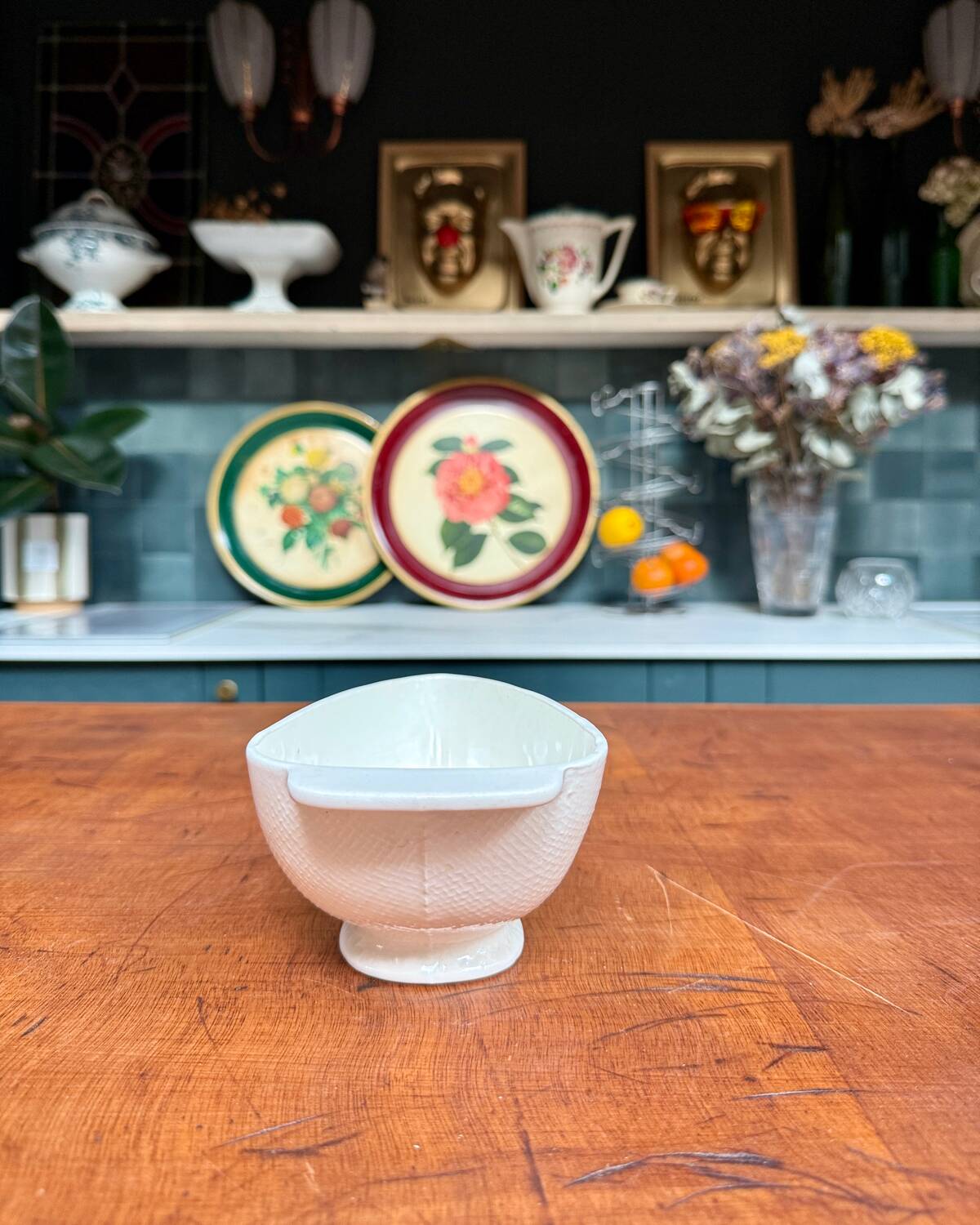 Salins Crocus Sauceboat