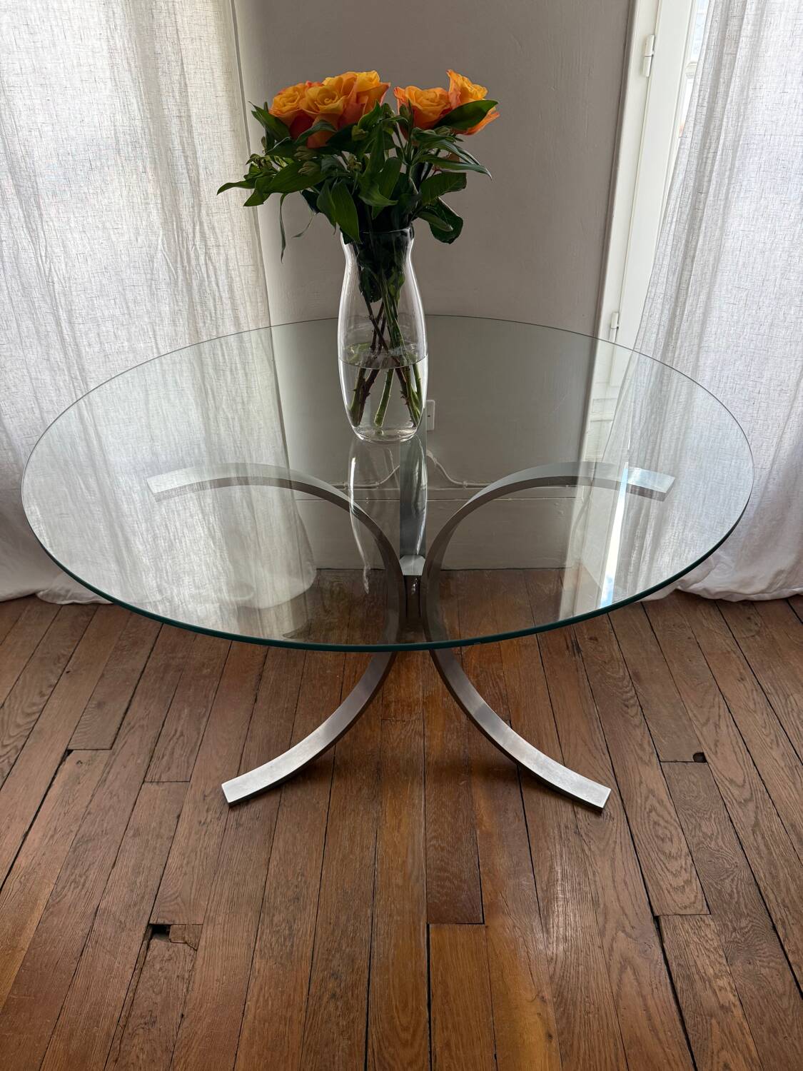 Table ronde en verre et acier, années 70