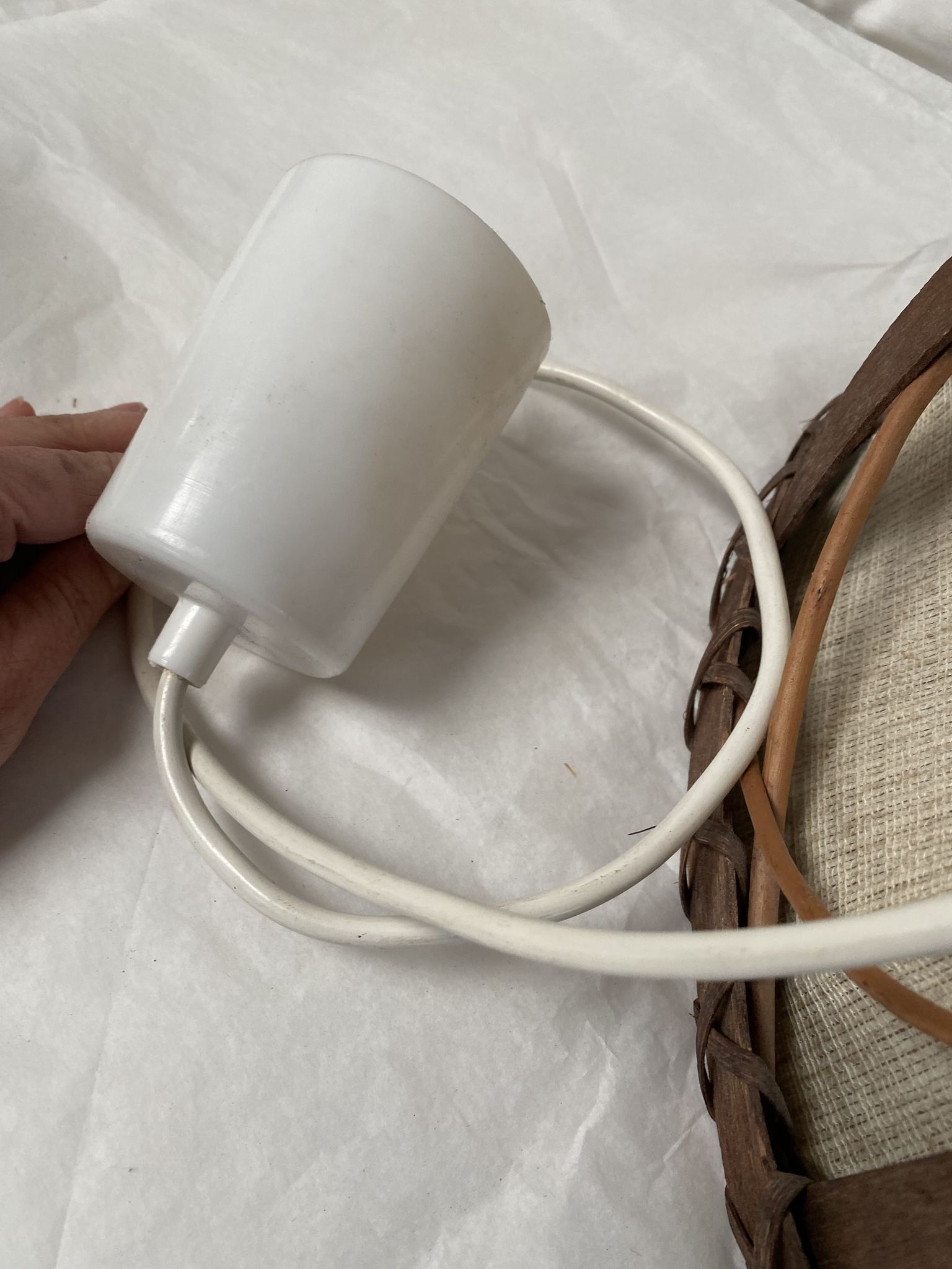 Suspension vintage en rotin et lin