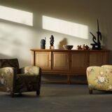 Modern Danish pair of curved lounge chairs, original fabric, Fritz Hansen, 1940.