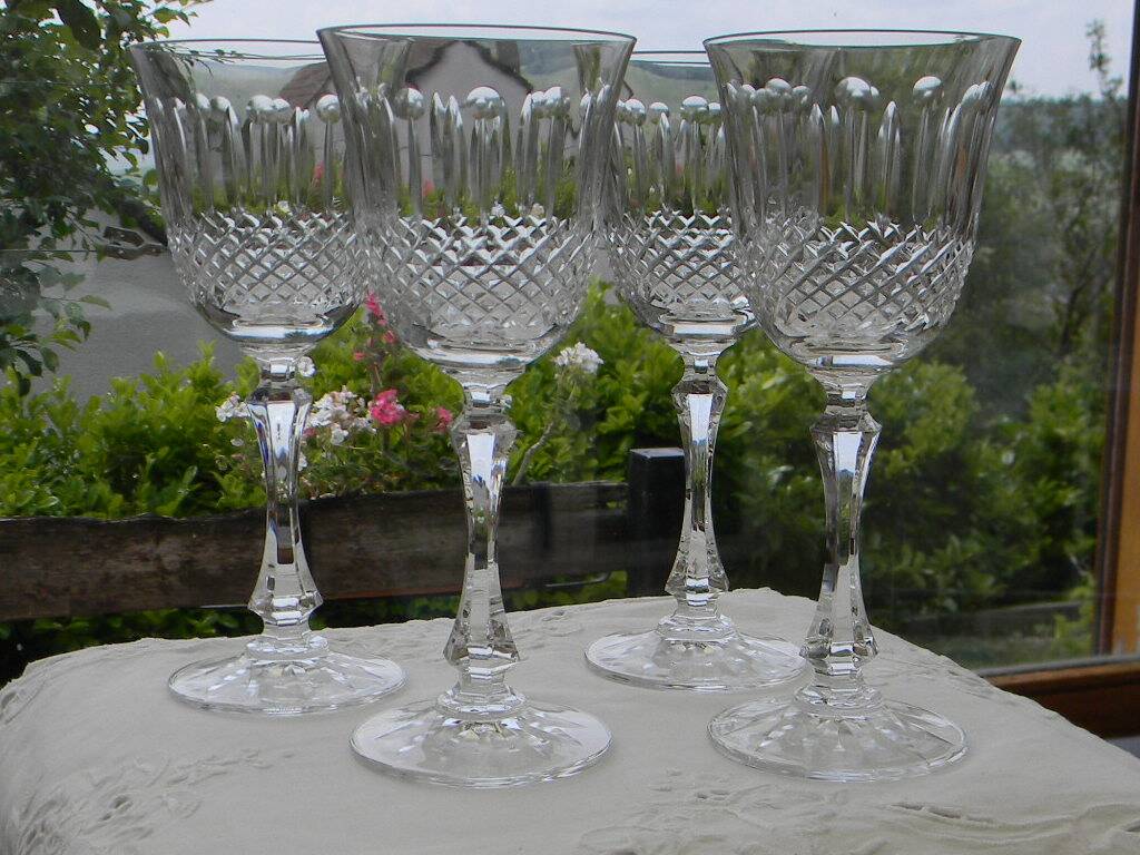 Set of 4 white wine glasses in PARIS crystal