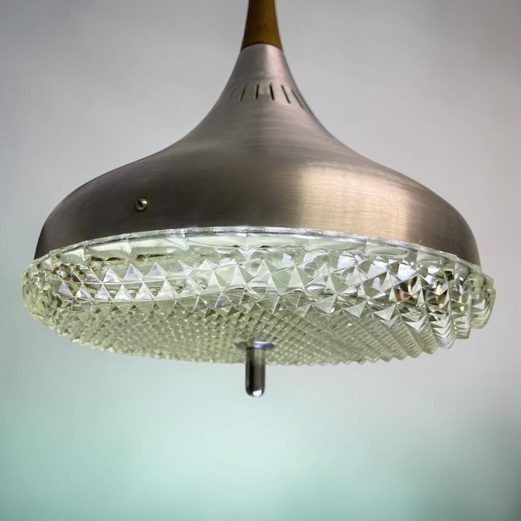 Scandinavian metal hanging lamp