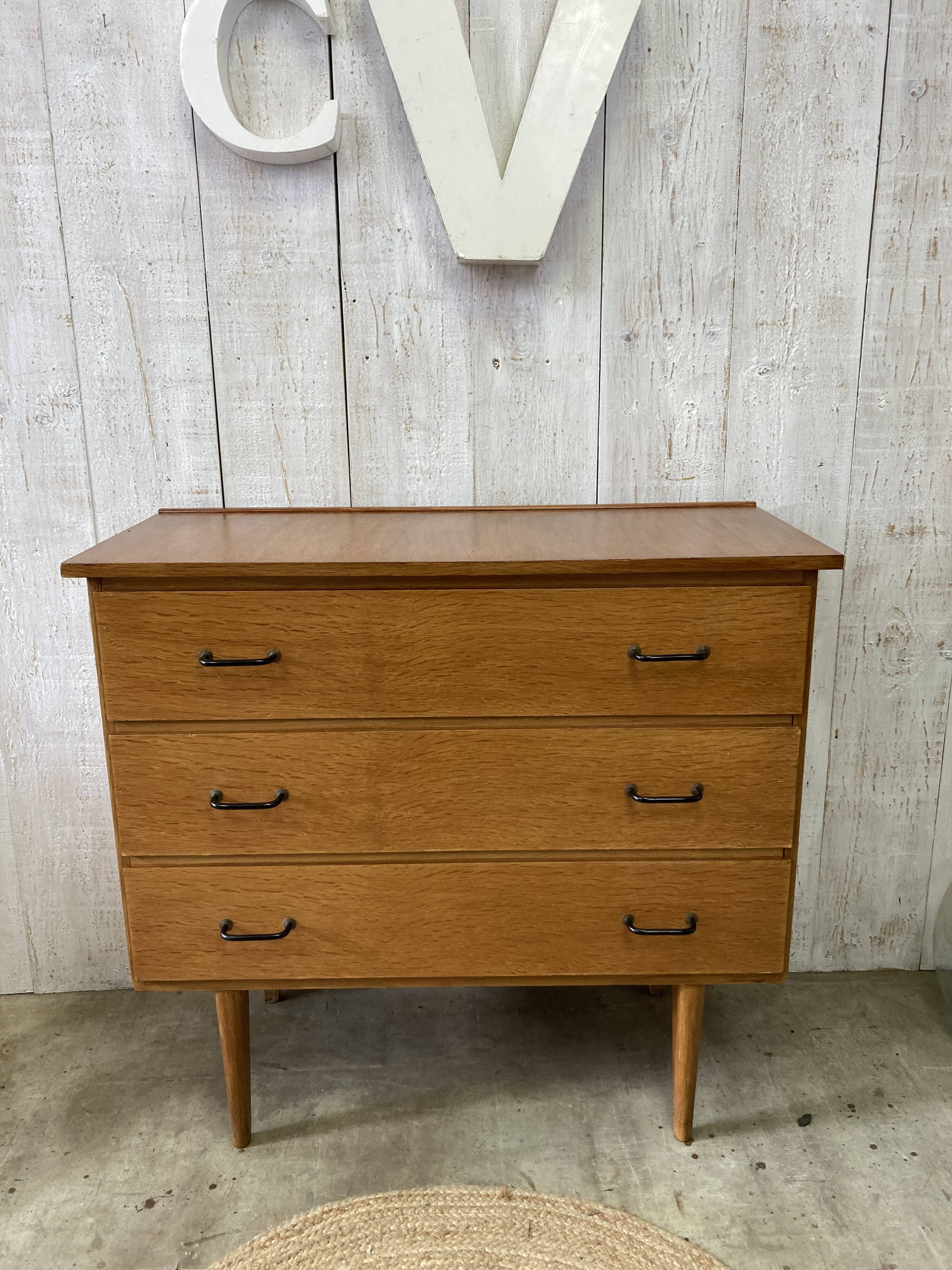 Vintage chest of drawers