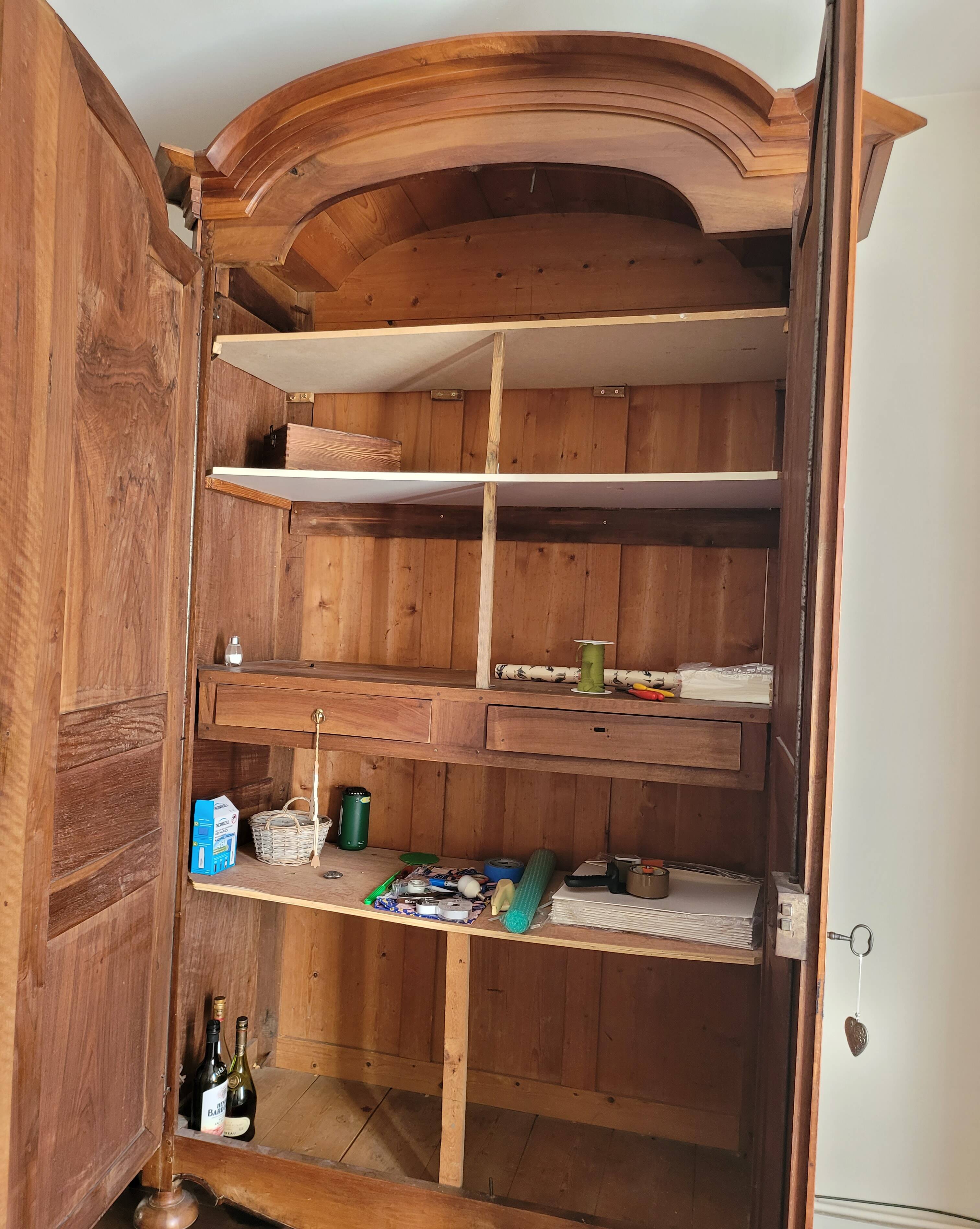 Armoire ancienne