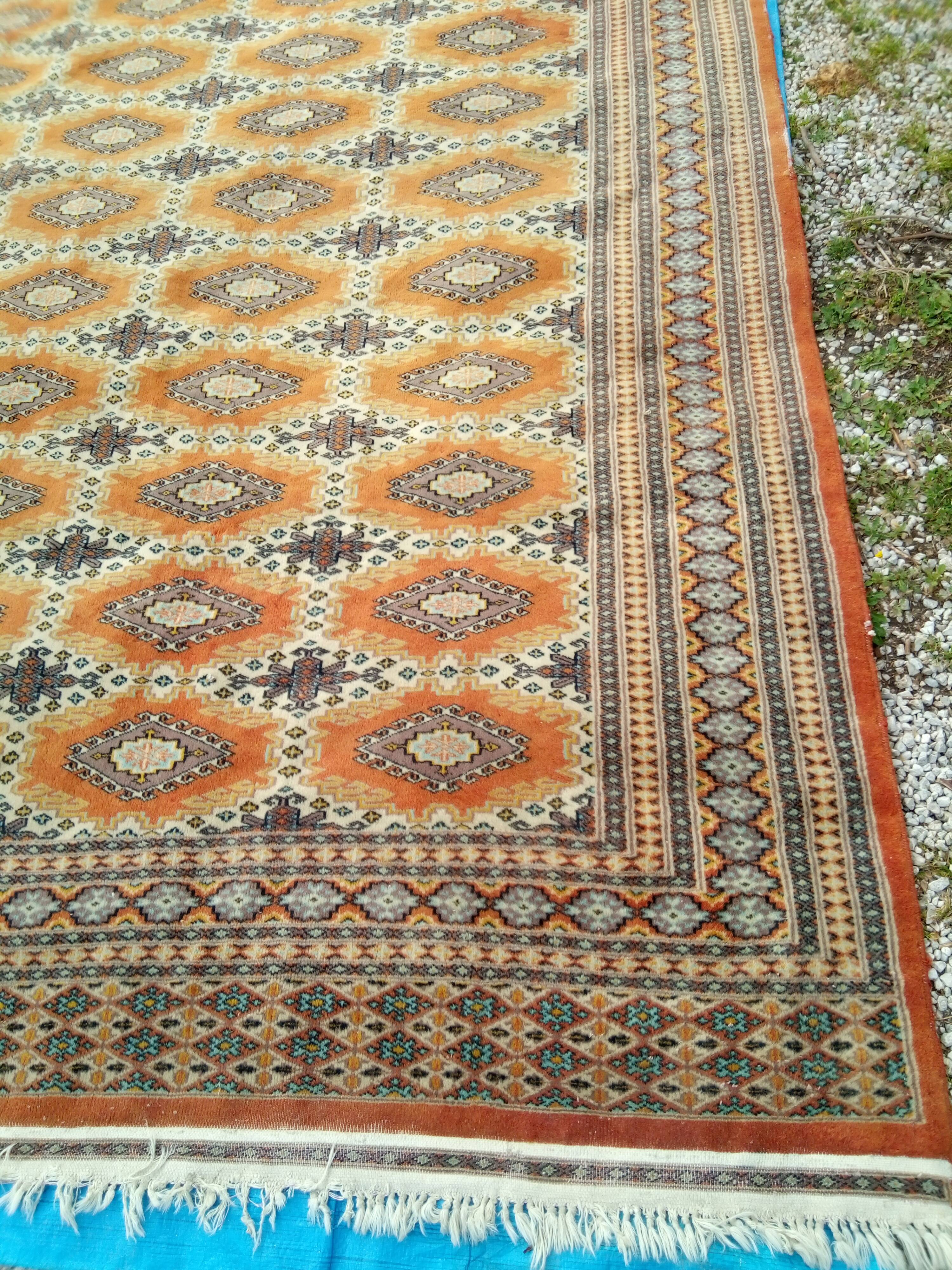 Oriental carpet, Pakistan, wool and silk 273 x 186