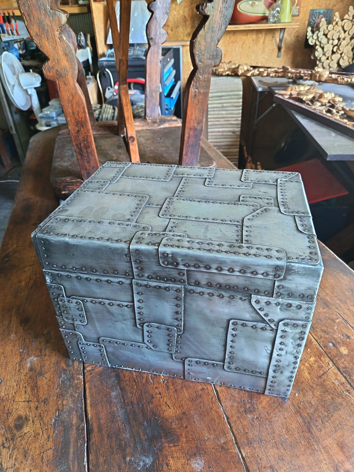 Zinc metal chest