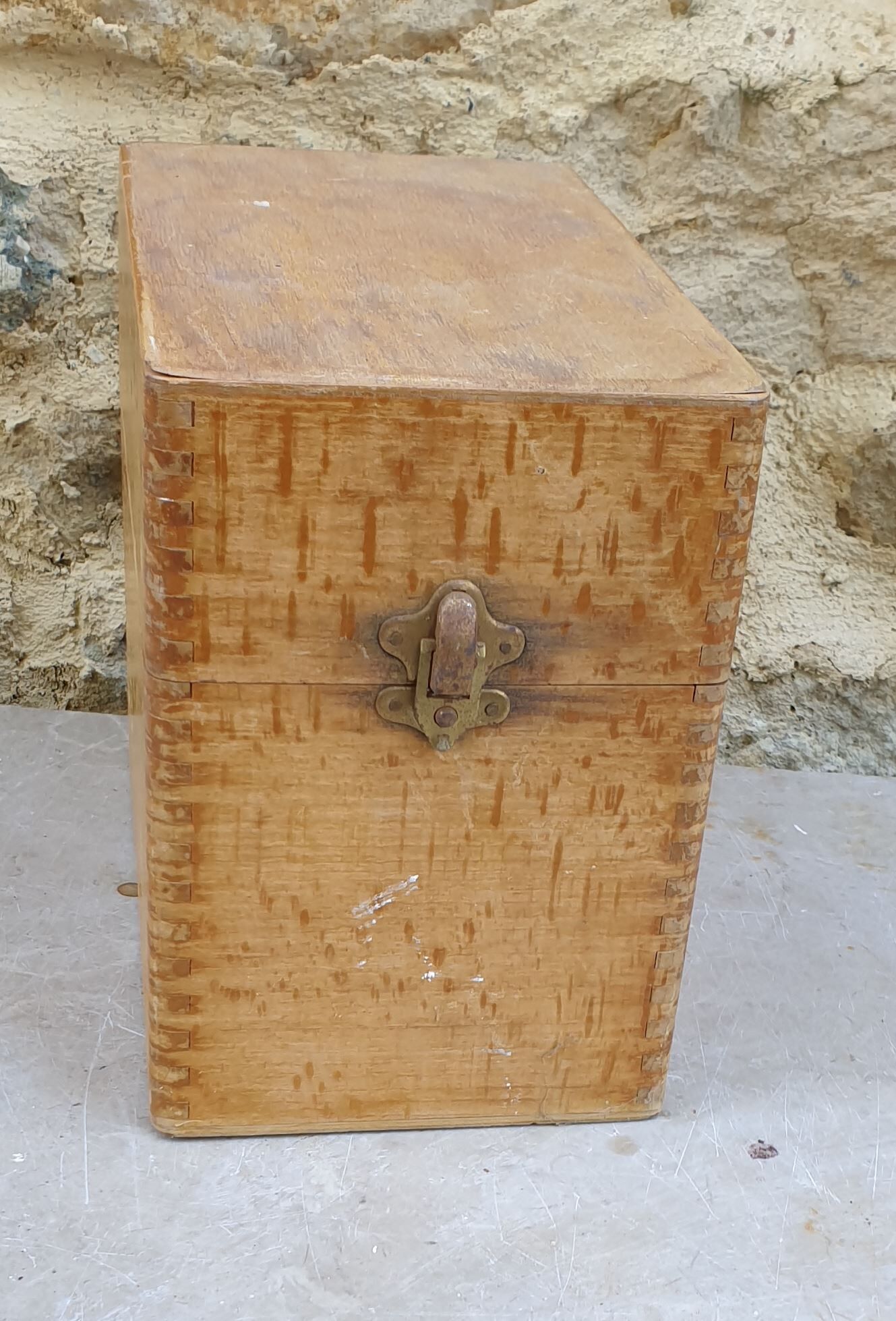 Vintage wooden plug box + alphabetical separations