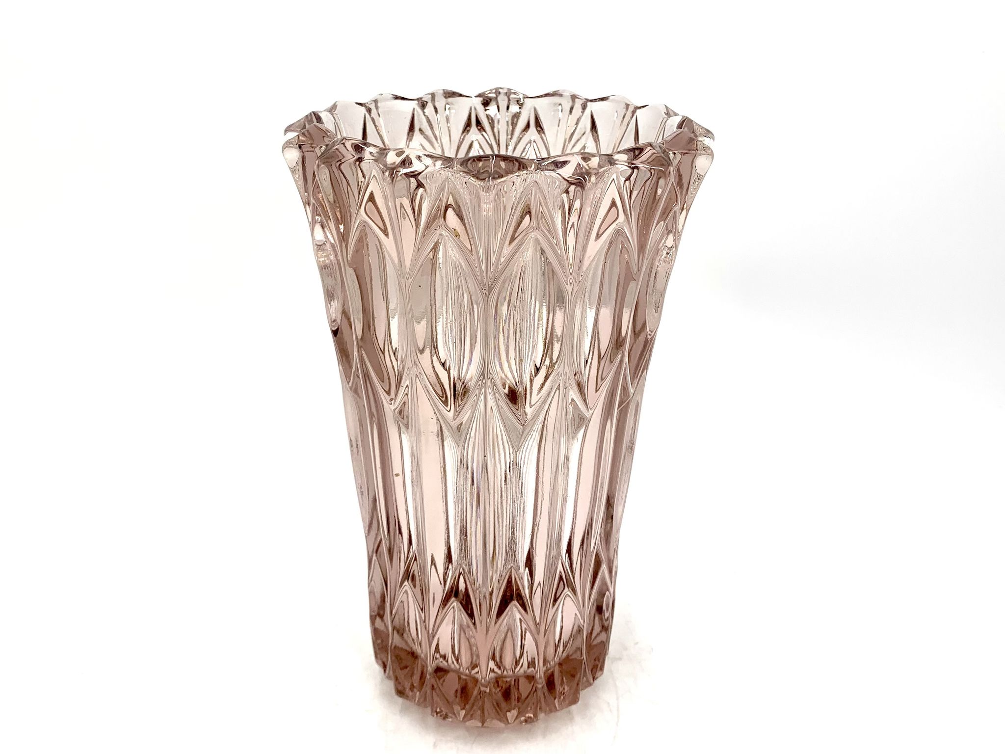 Vase en cristal rose, République tchèque, années 1950