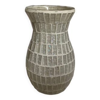 Vase in glittery mosaic
