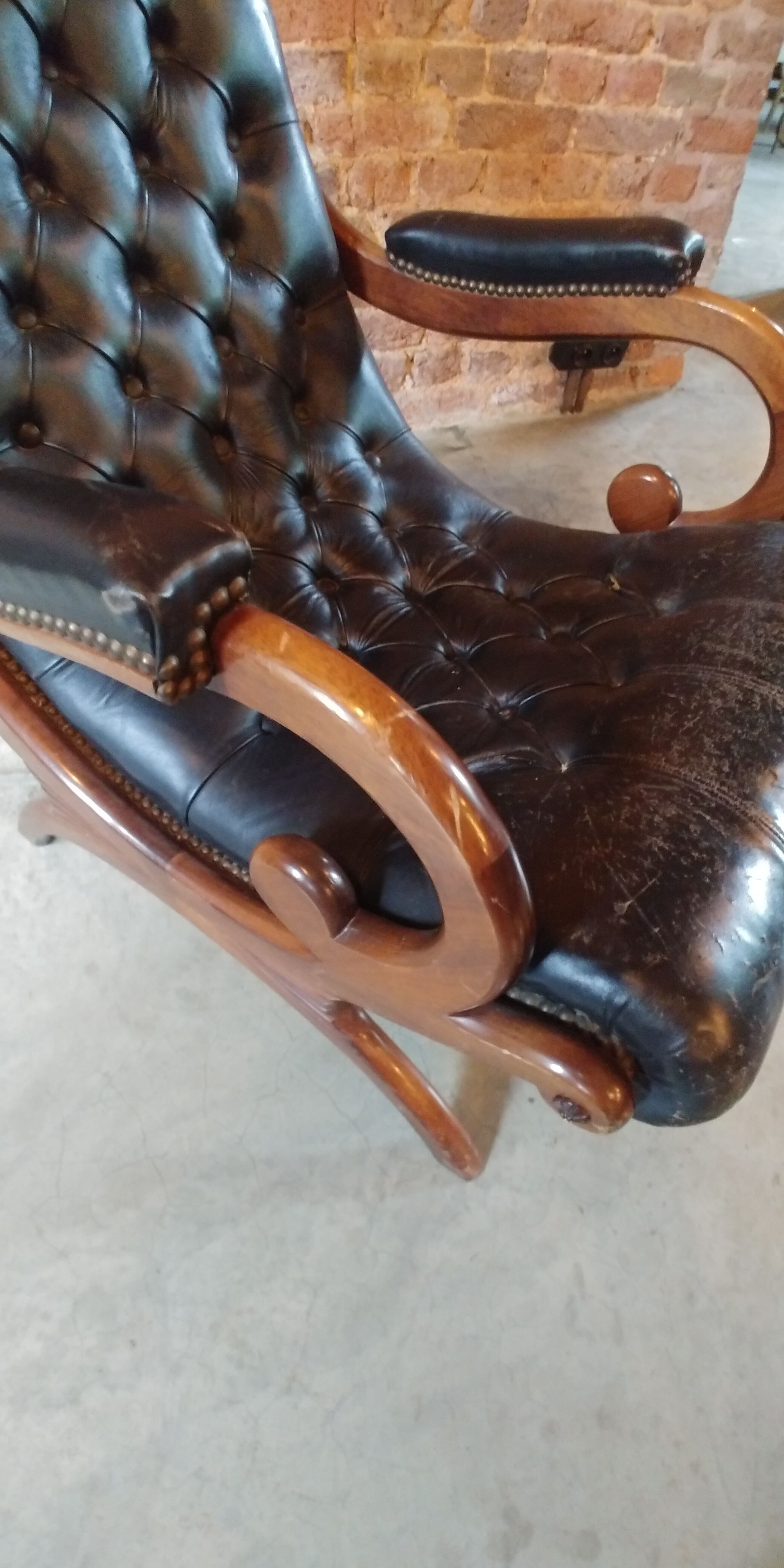 Chesterfield Victoria