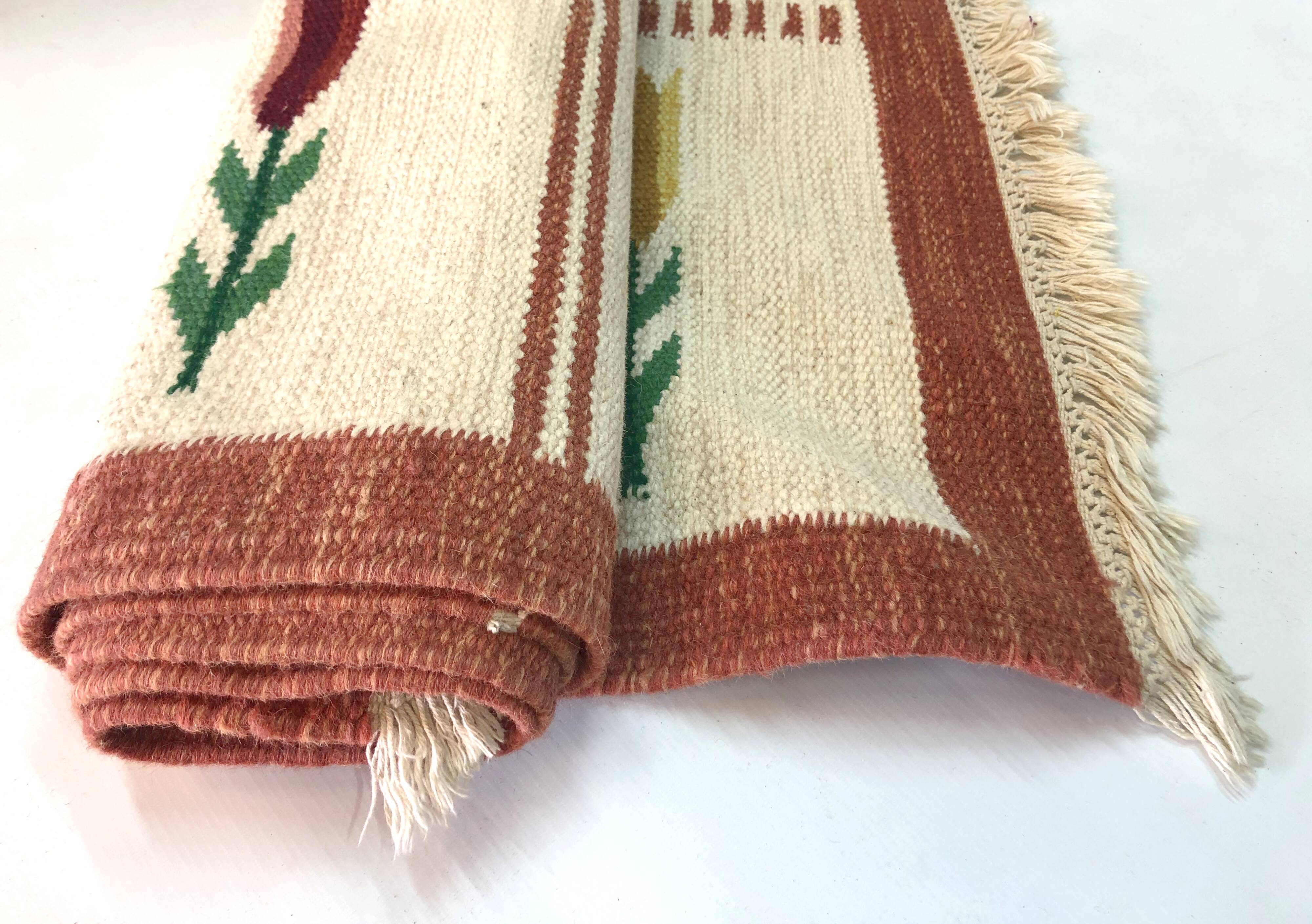Vintage swedish flat weave Röllakan floral rug 1960s handmade, wool