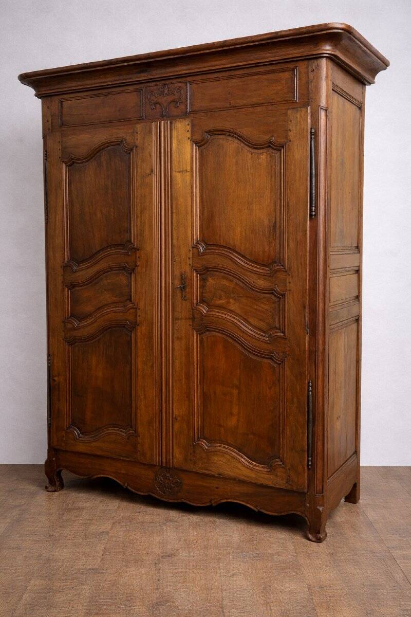 Louis XV period wardrobe, made of solid walnut.