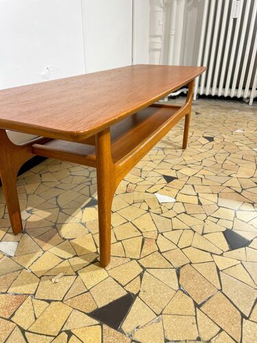 Scandinavian coffee table 117cm