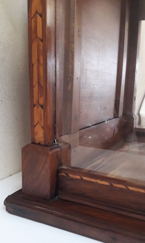 Vitrine XIX° noyer et marqueterie