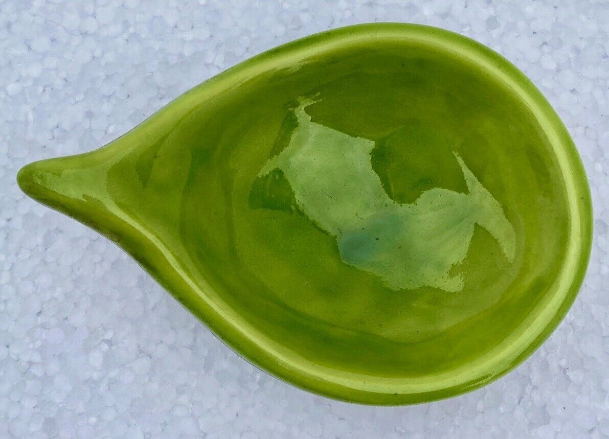 Empty ceramic pocket free form