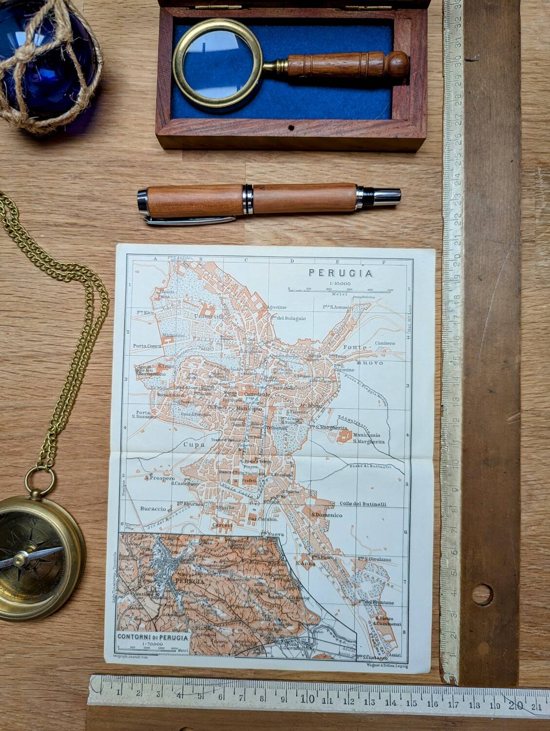 Imprimée en 1909, Pérouse, Italie.