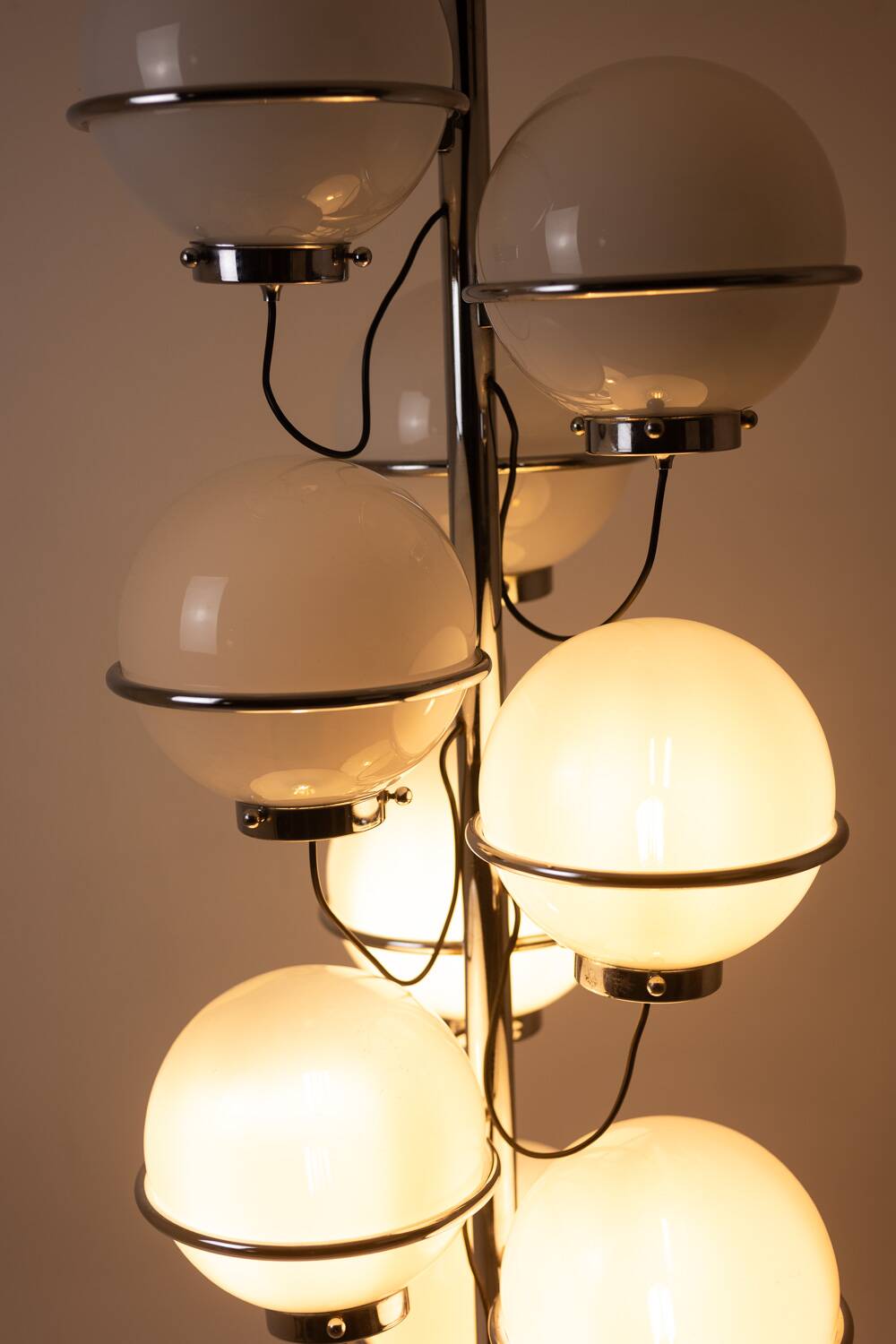 Nine-light floor lamp by Gino Sarfatti for Arteluce, 1960s.