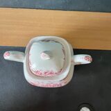 Set of cups, small plates and trim'