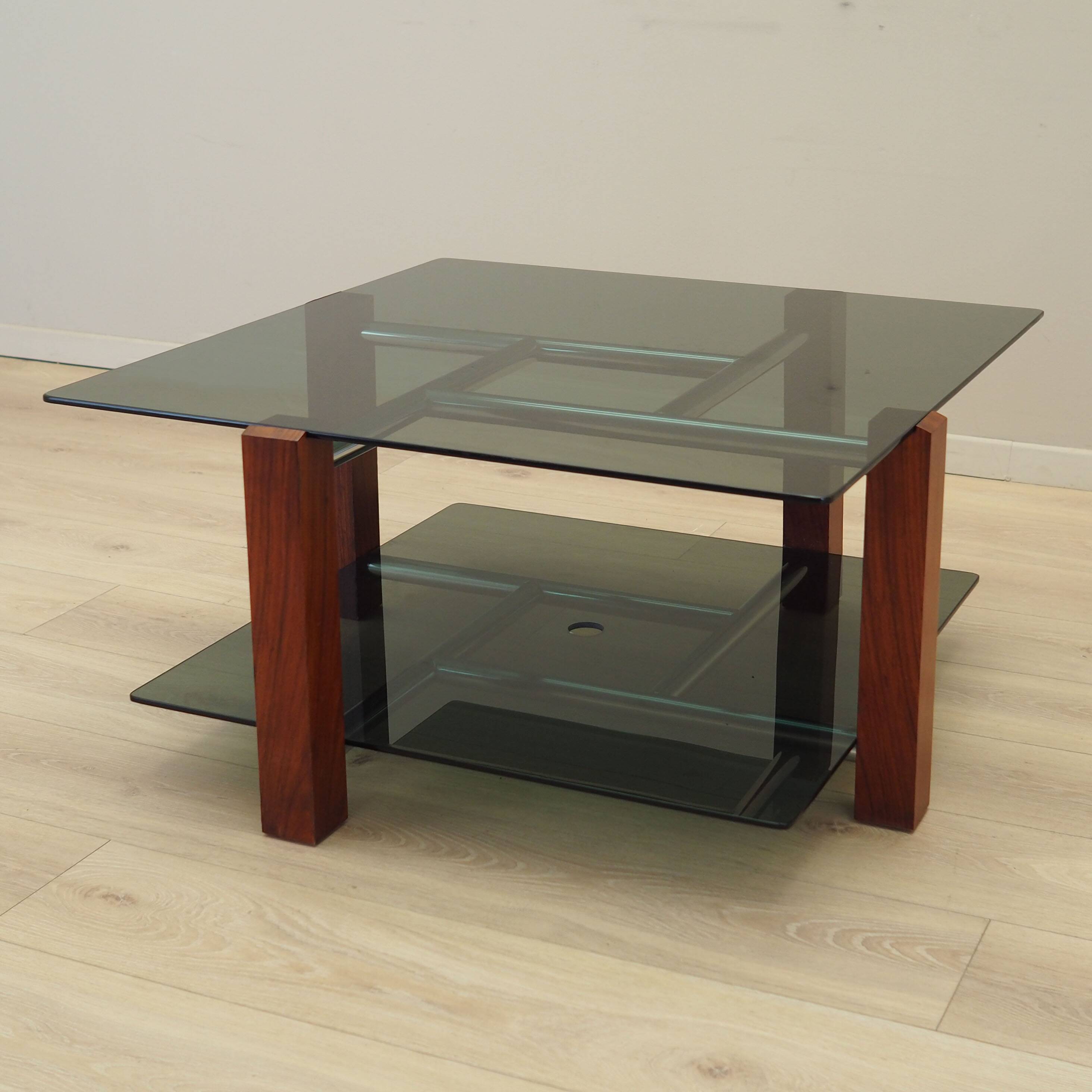 Glass table, Italian design, 1970s, production: Italy