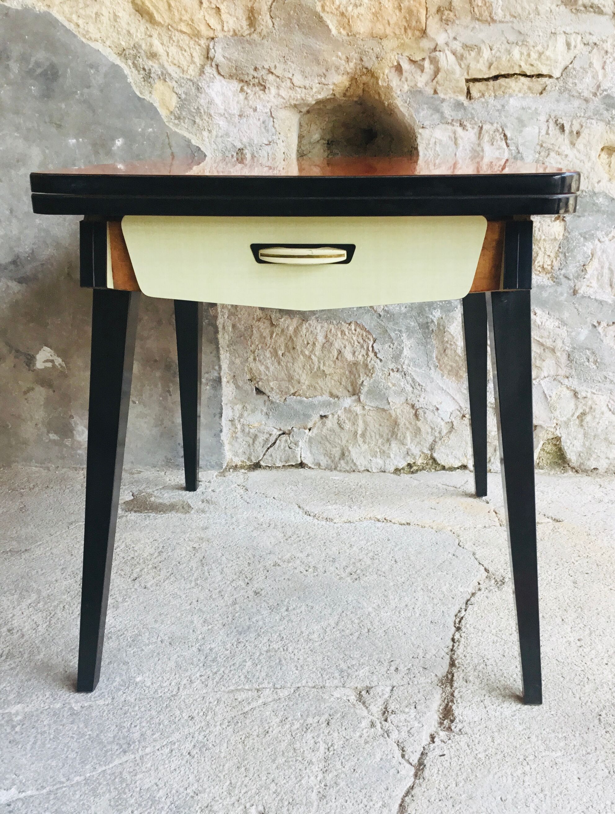 Vintage table with extension cords and orange-red formica drawers feet compass - 1960