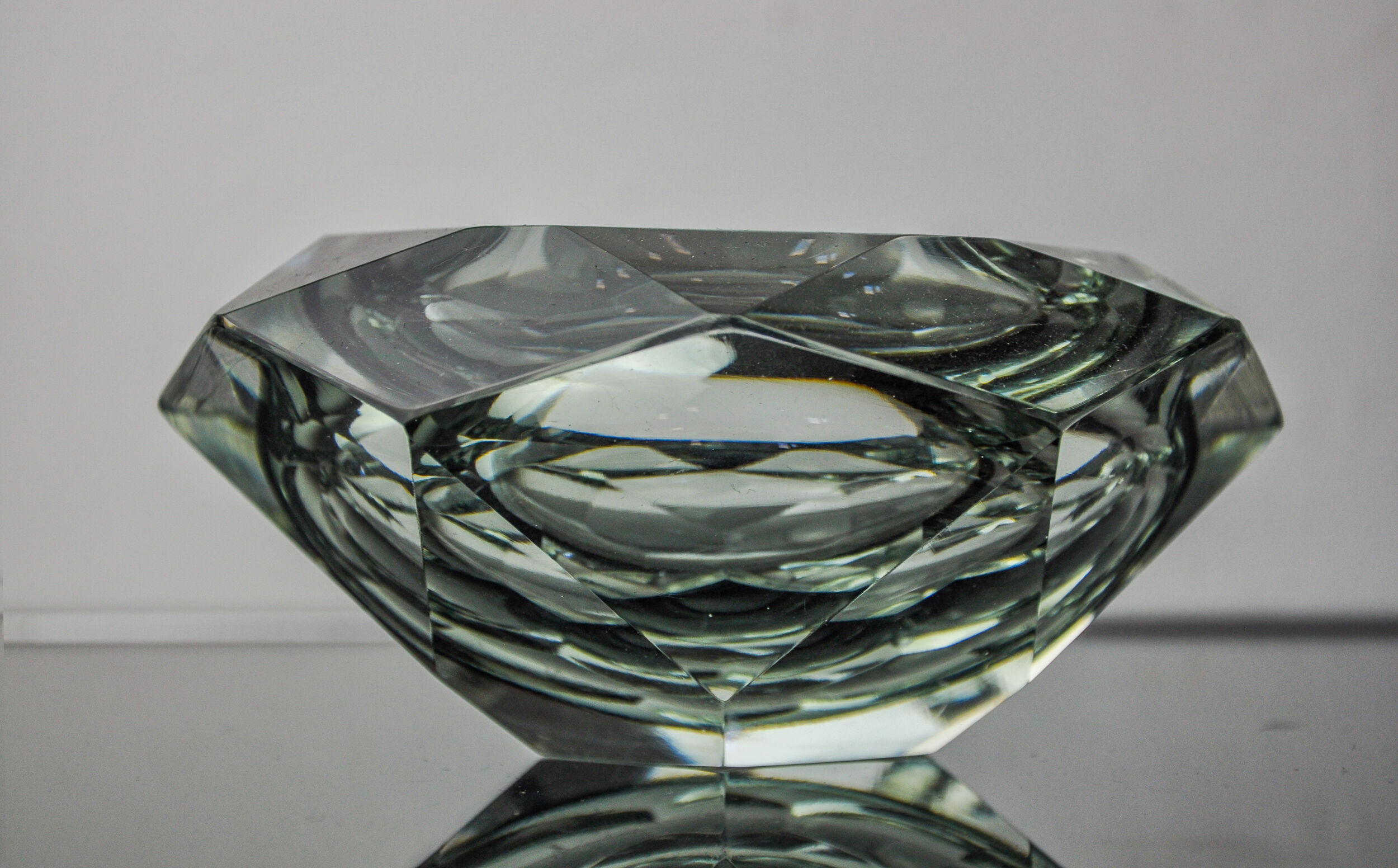Ashtray Sommerso grey by seguso, faceted glass, murano, italy, 1970