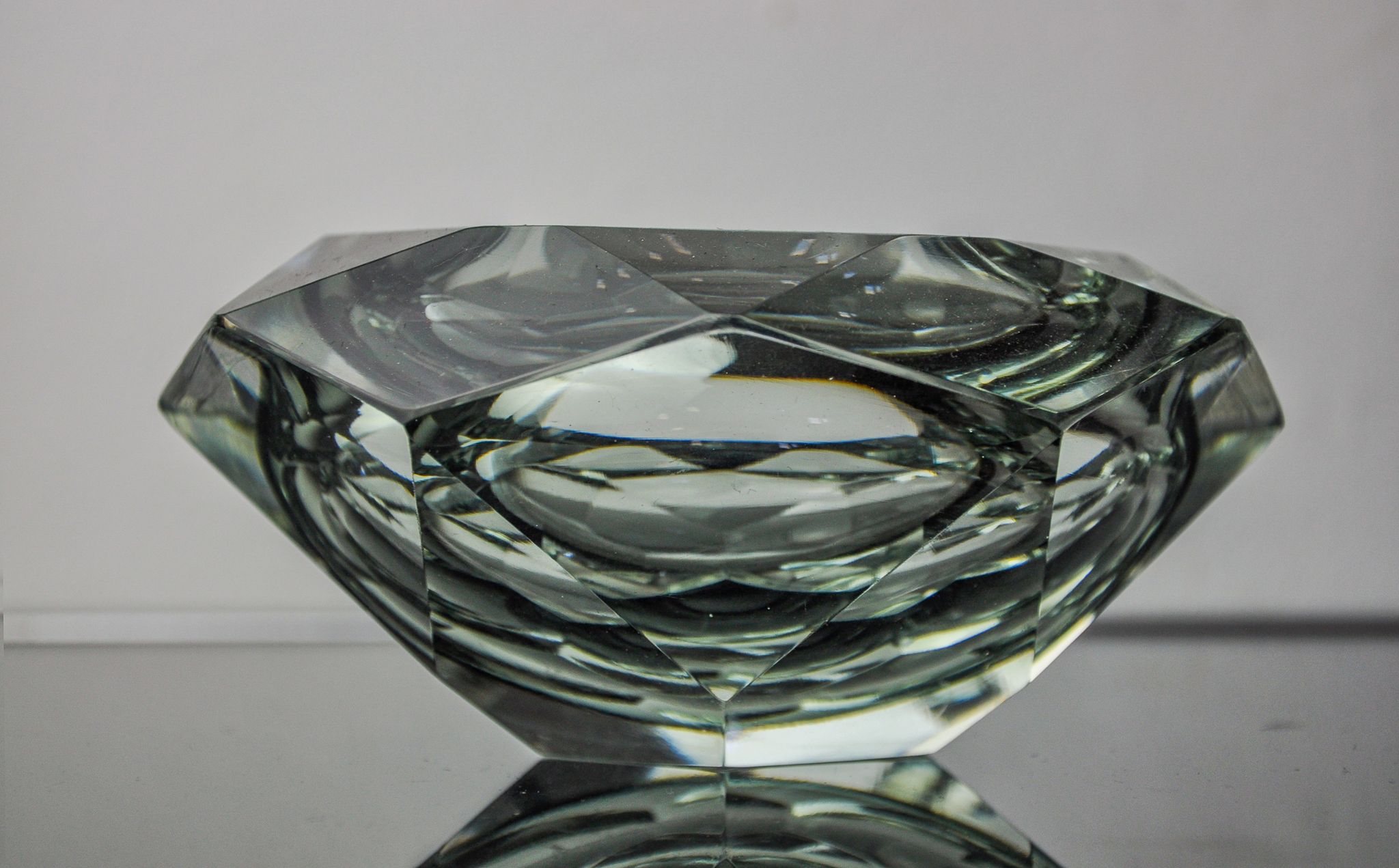 Ashtray Sommerso grey by seguso, faceted glass, murano, italy, 1970