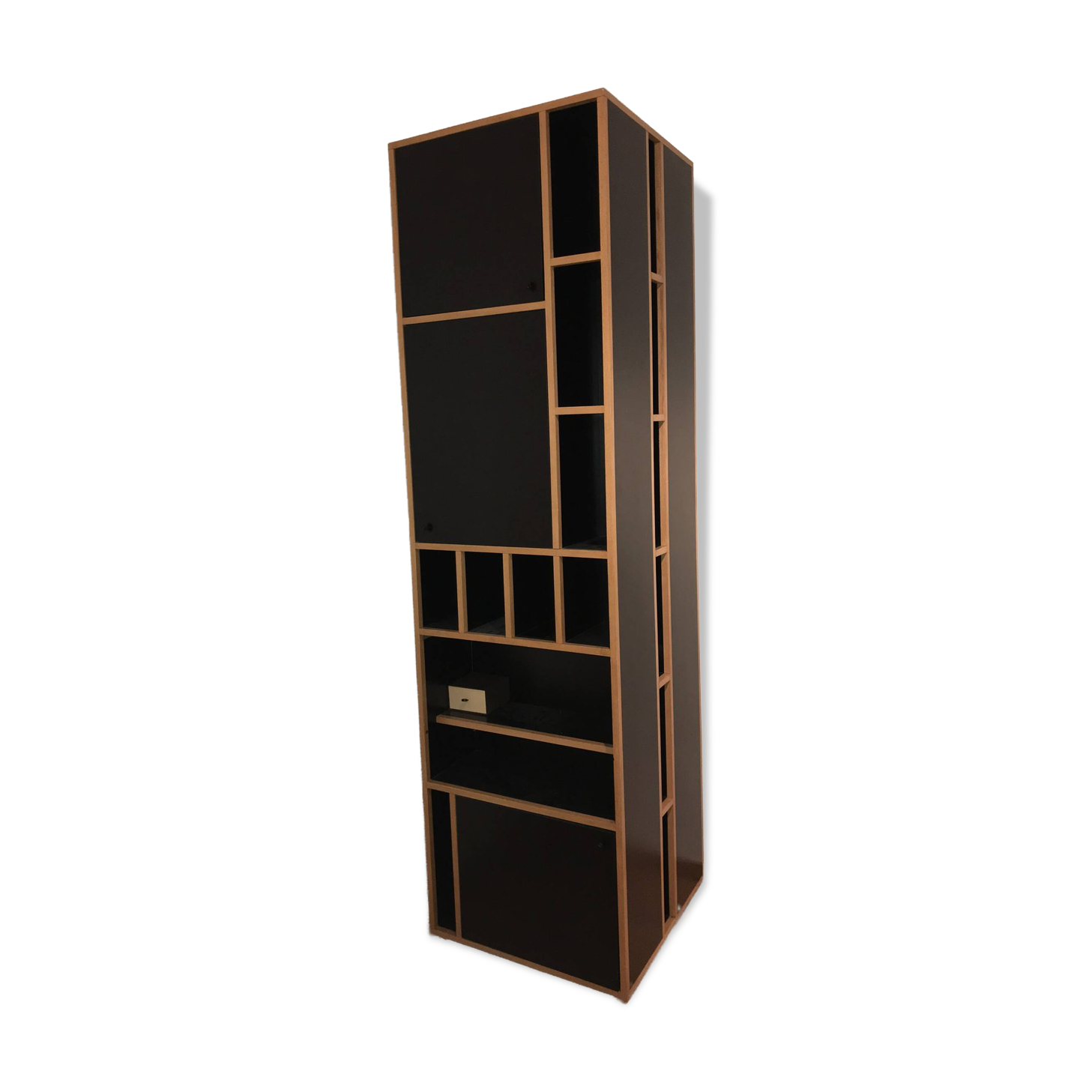 Shelf, freestanding rotating bookcase