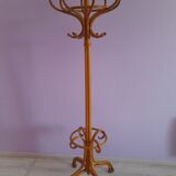 Coat rack called parrot