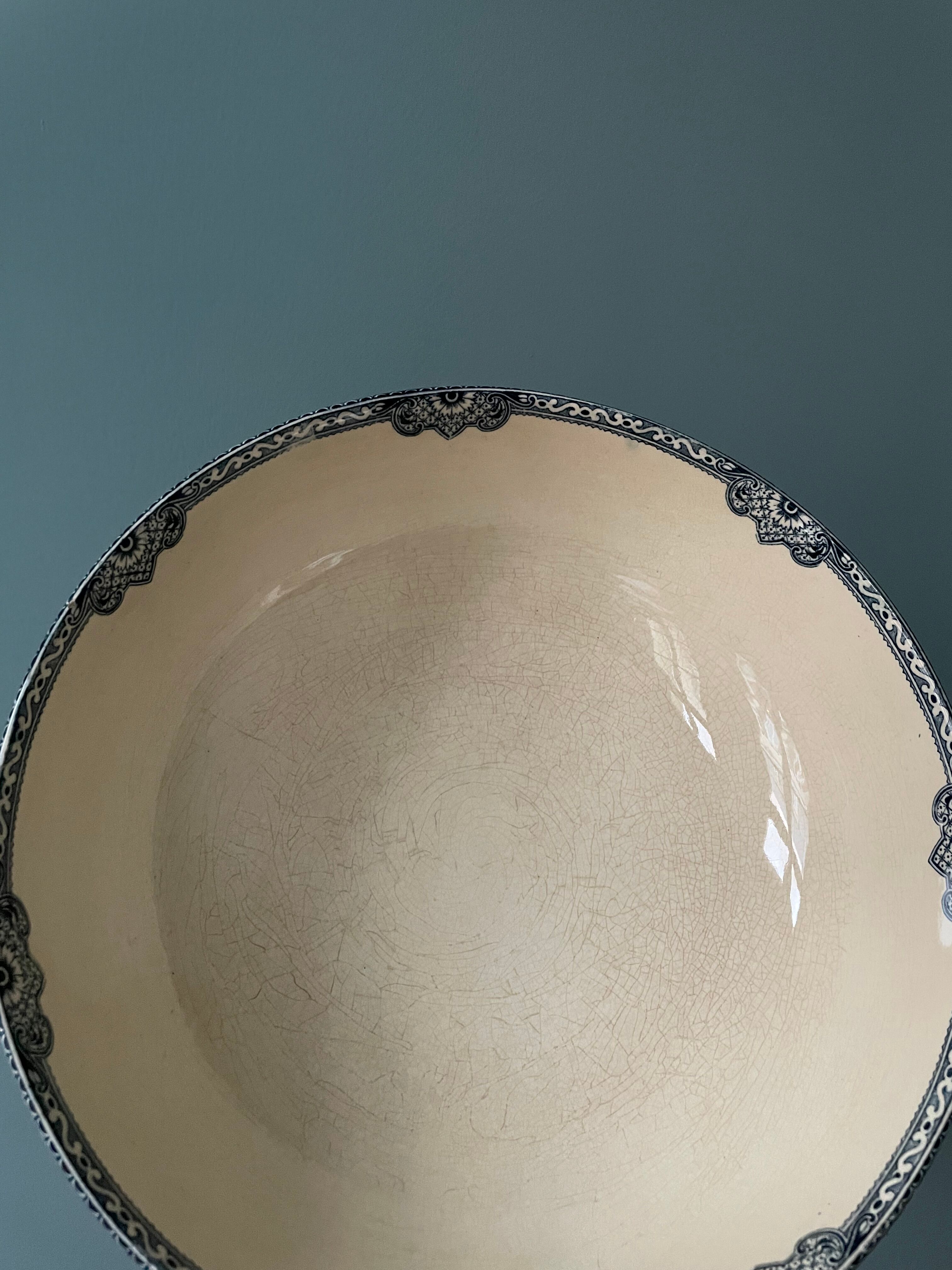 Old iron earth salad bowl R&A Salins, Jumièges model