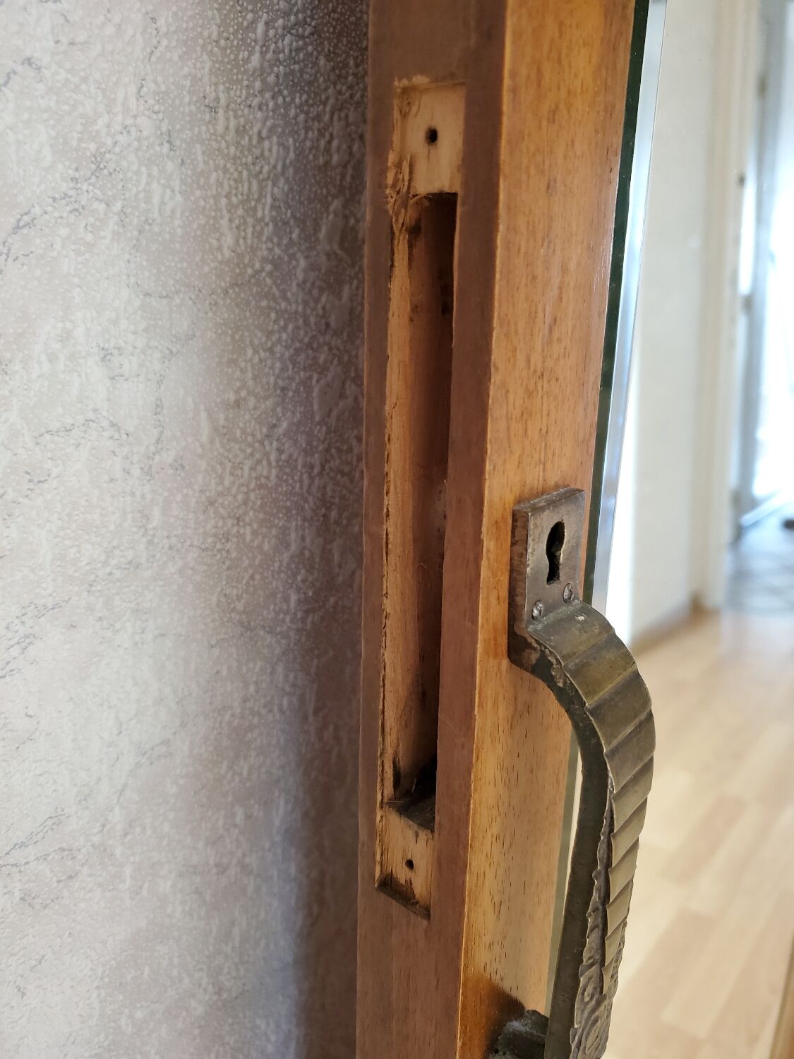 Art deco door with mirror