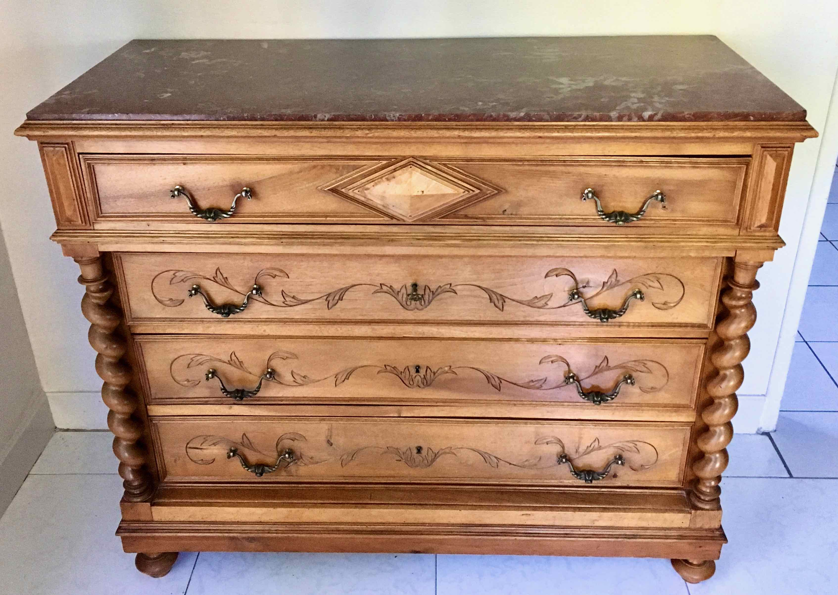 Commode en chêne et marbre rose années 50