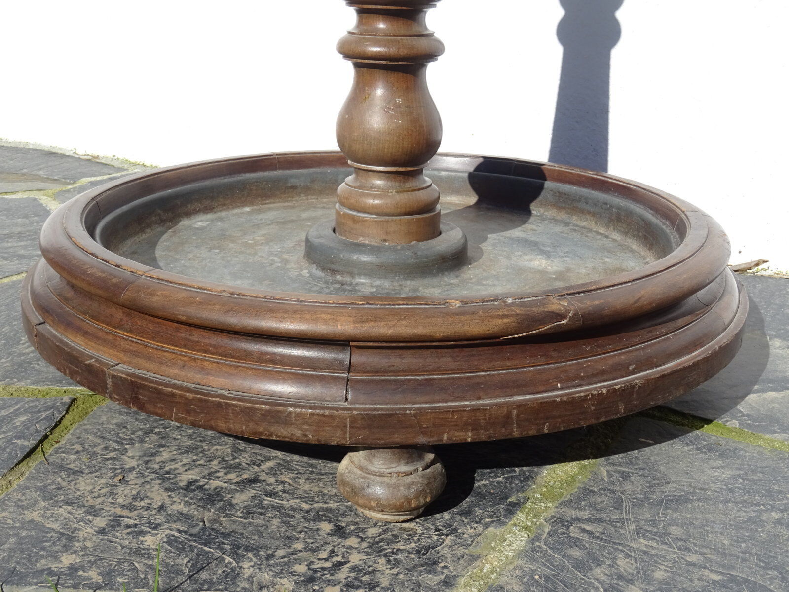 Zinc standing bistro coat door