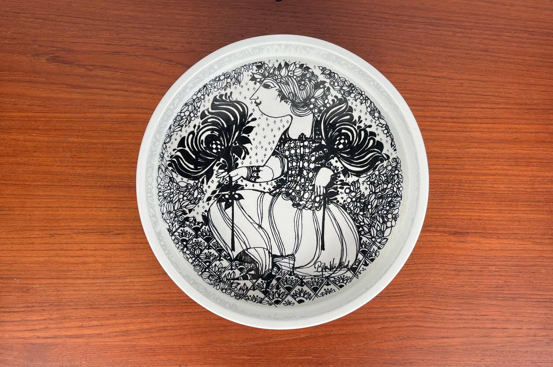 Danish Flora bowl mid-century by Bjørn Wiinblad for Nymolle, Denmark, 1960s.